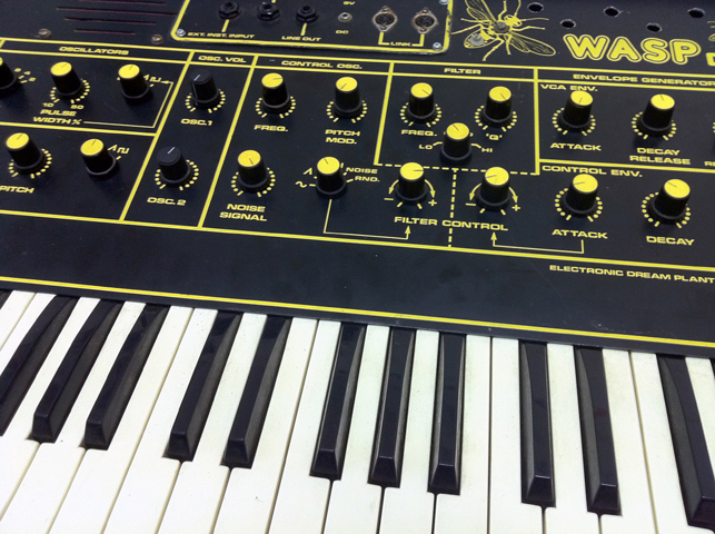 643_edp_wasp_deluxe_main643
